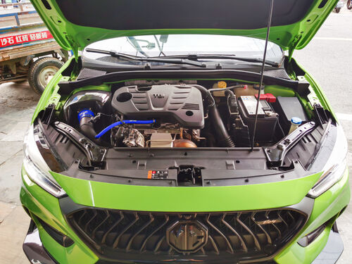 กรณี บริษัท ล่าสุดเกี่ยวกับ MG6 อัพเกรดกล่องไอดีคาร์บอนไฟเบอร์ ปลดล็อกมิติใหม่แห่งสมรรถนะ