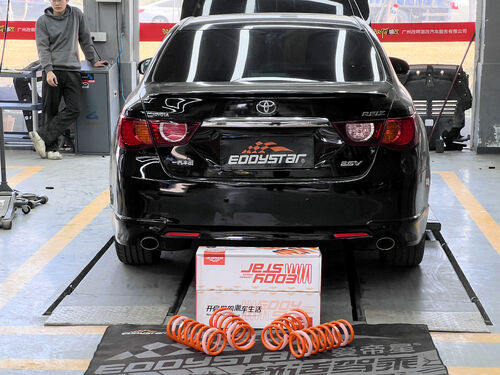 กรณี บริษัท ล่าสุดเกี่ยวกับ 2011 โตโยต้า เรย์ซ 2.5L | อัพเกรดสปริงโหลดสั้น EDDY Sport ขับขี่ง่ายและสบาย!
