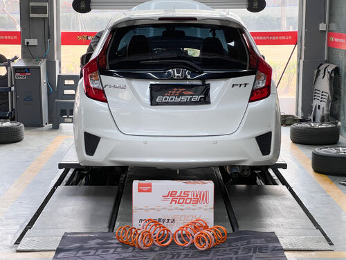 กรณี บริษัท ล่าสุดเกี่ยวกับ 2015 Honda Fit 1.5L | EDDY Sport Short Springs Upgrade: A Solution for Optimized Handling and Enhanced Safety